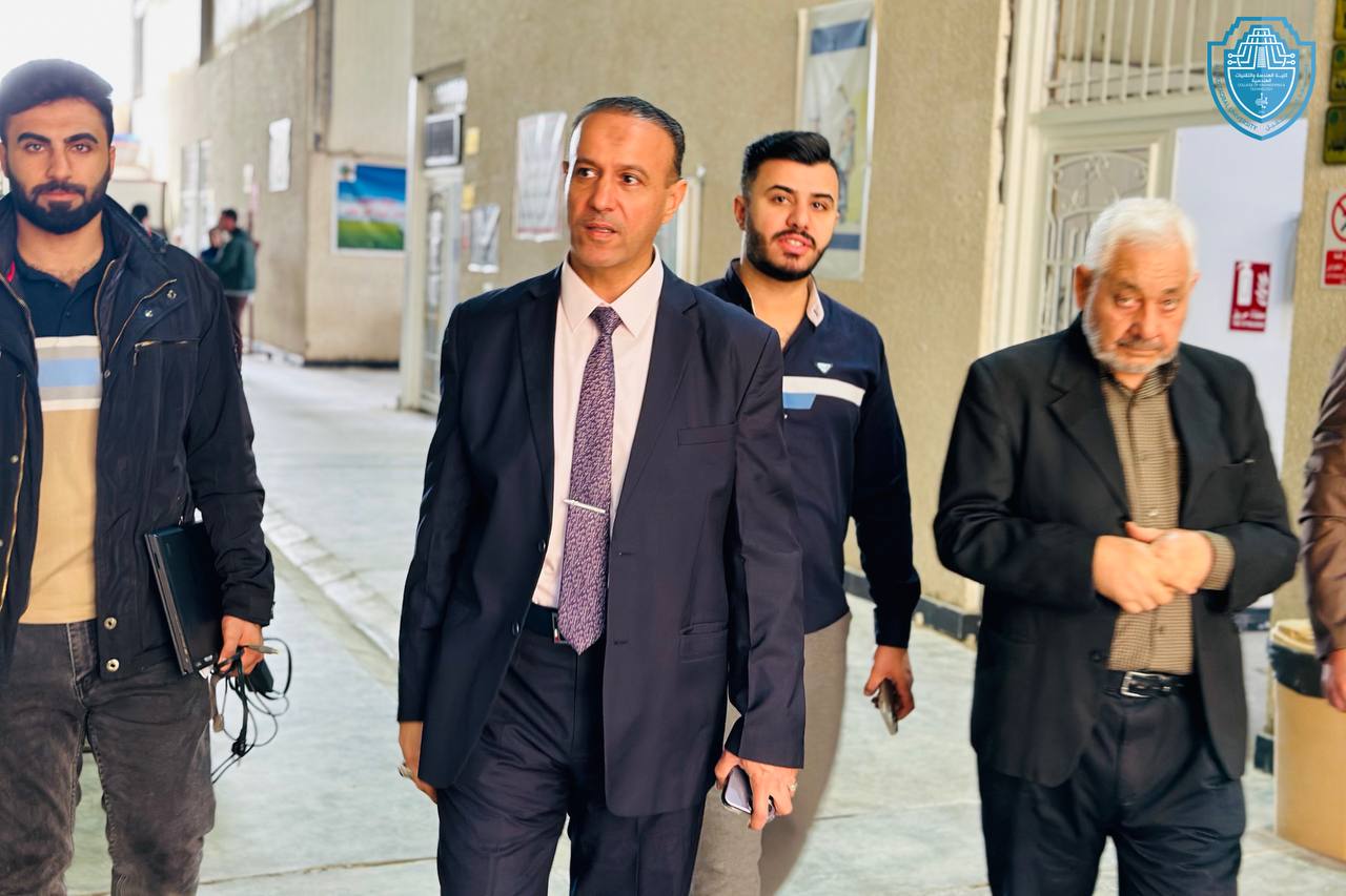 عميد كلية الهندسة والتقنيات الهندسية  يزور القاعات الدراسية ويتفاعل مع الطلبة