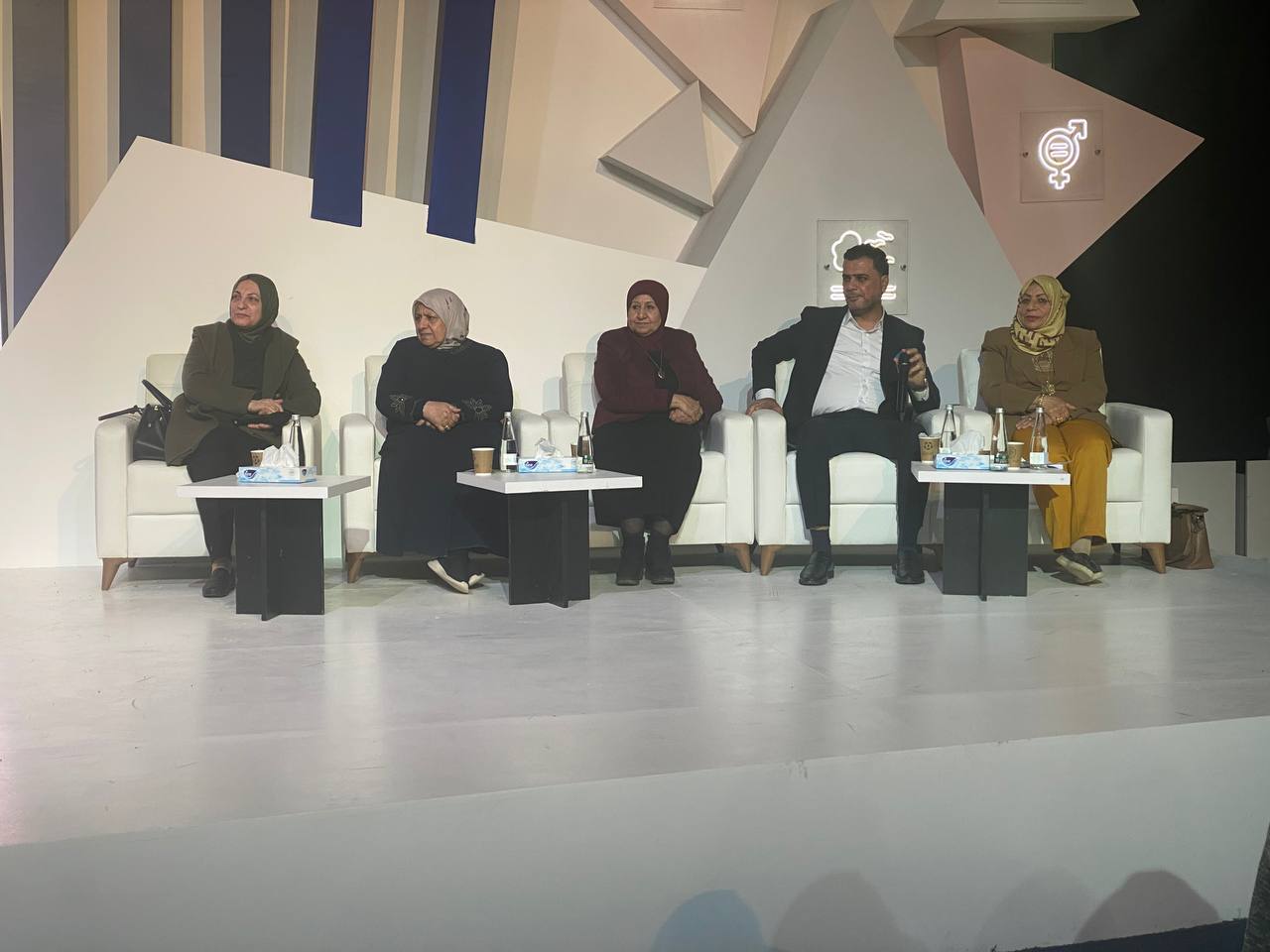 مسؤول وحدة ضمان الجودة في الكلية مقرراً لحلقة نقاشية ضمن مهرجان المستقبل للاستدامة