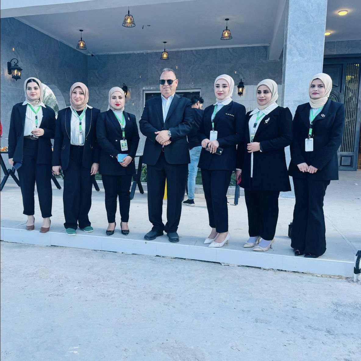 تمثيل استثنائي لمنتسبي كلية العلوم الادارية ضمن لجان جامعة المستقبل للتشريفات واستقبال الوفود