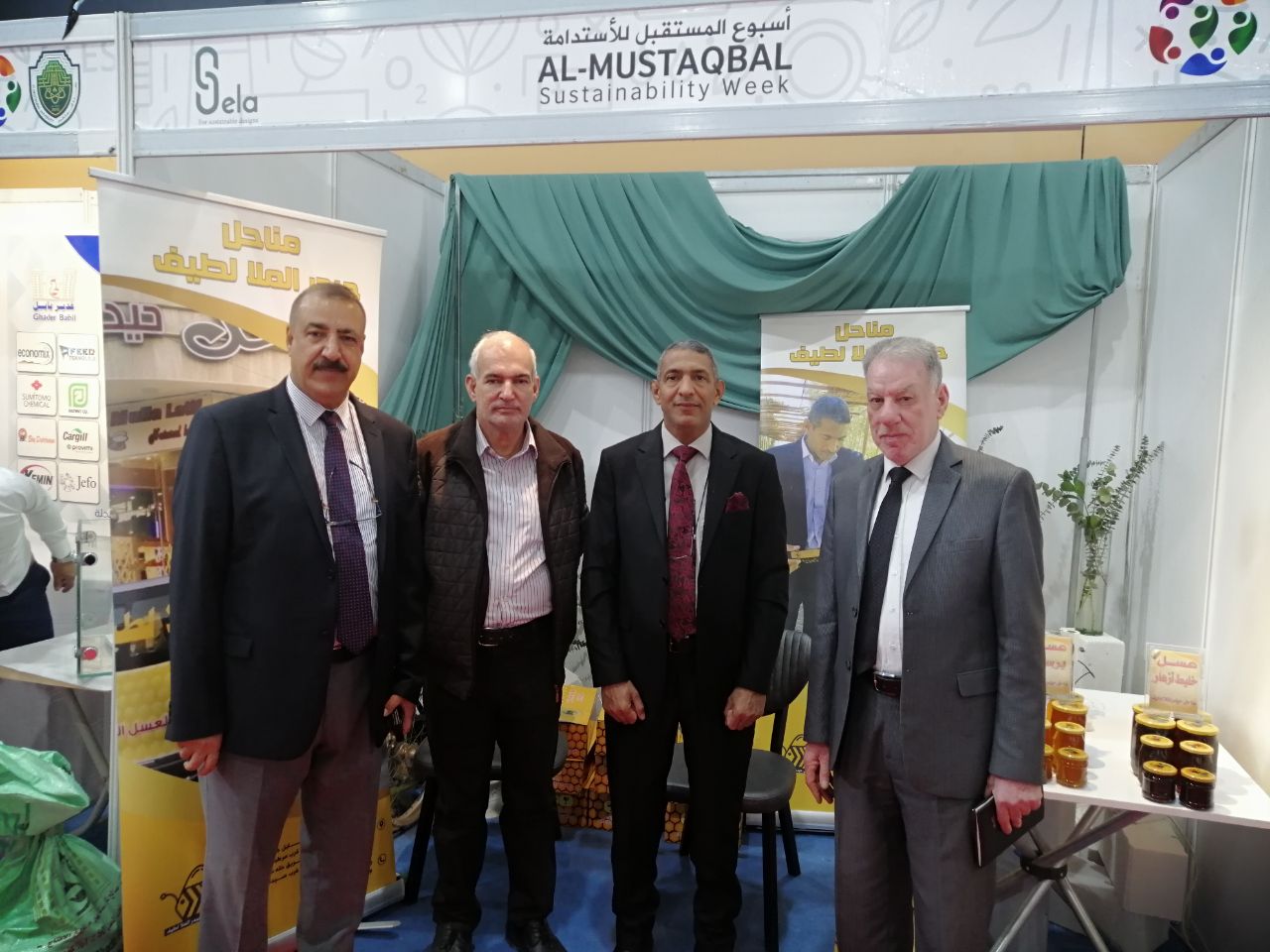 حصاد اسبوع الاستدامة/ بوث "ملكات النحل والعسل الطبيعي" غذاء ودواء واستثمار محلي في آن واحد