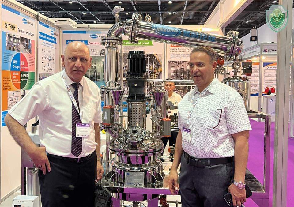 مشاركة الأستاذ الدكتور أزهر محسن في وفد زيارة أرض المعارض بدبي ...