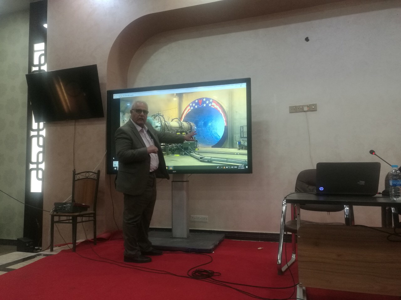 ندوة علمية بعنوان "jet engine and it’s applications”