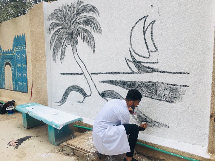الفن والموهبة يحولان الجدران الى الوان زاهية