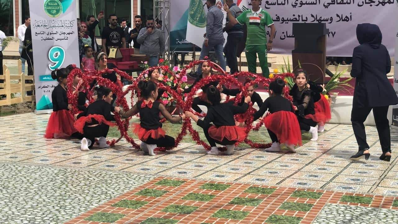 فعالية الجمناستك الإيقاعي في يوم تأسيس كلية المستقبل الجامعه 