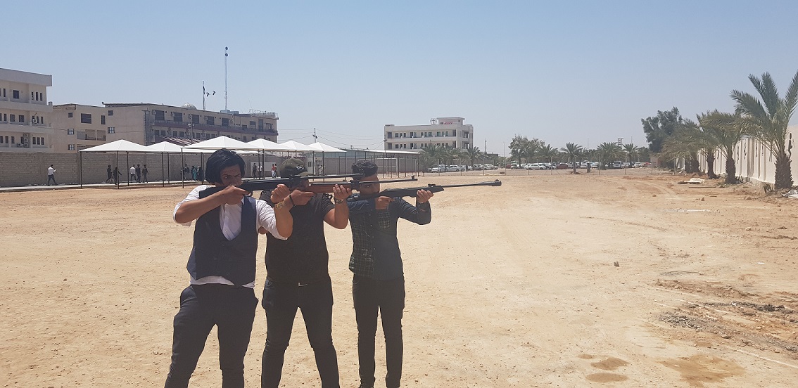 الرسم تجسيد للجمال، والمسرح تجسيد للأفكار وهما معاً من أشد الوسائل فاعلية في التثقيف والتنوير