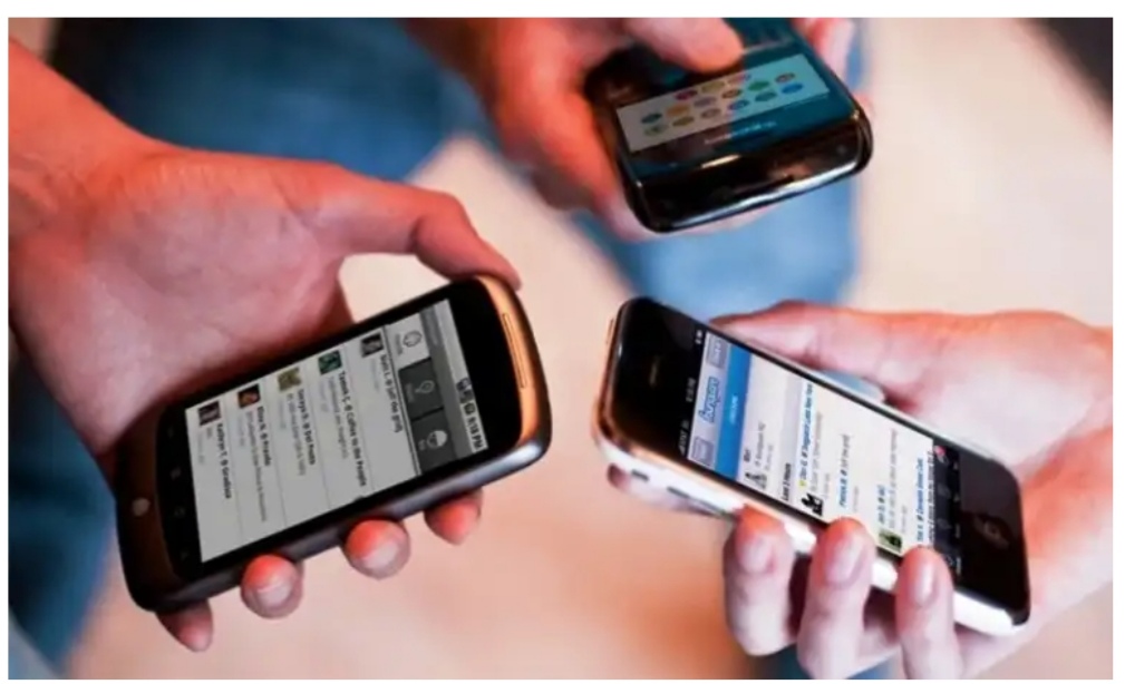 مقالة علمية للتدريسية م.م ايمان وهاب كاظم بعنوان:-الهواتف الذكية      Smart phone