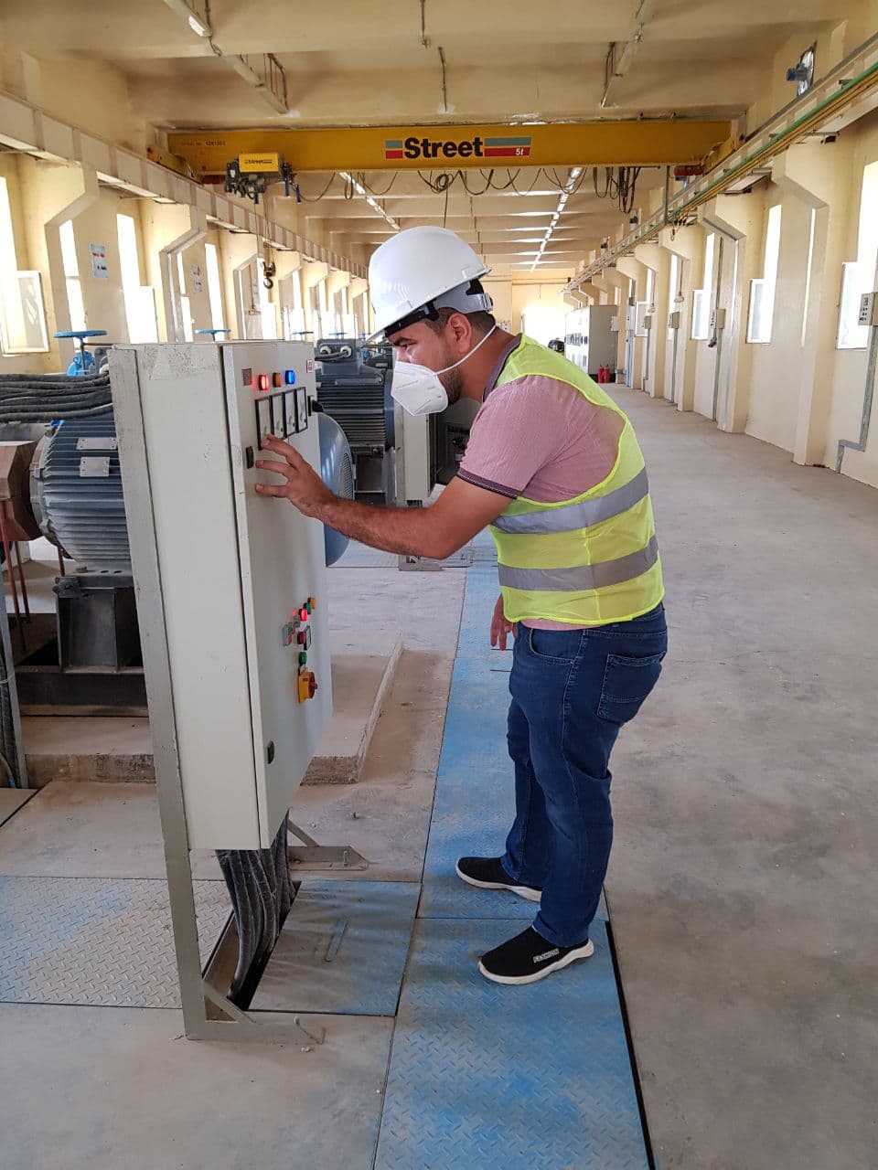 جانب من التدريب الصيفي لطلبة المرحلة الثانية و الثالثة لقسم هندسة تقنيات التكييف و التبريد / كلية المستقبل الجامعة 