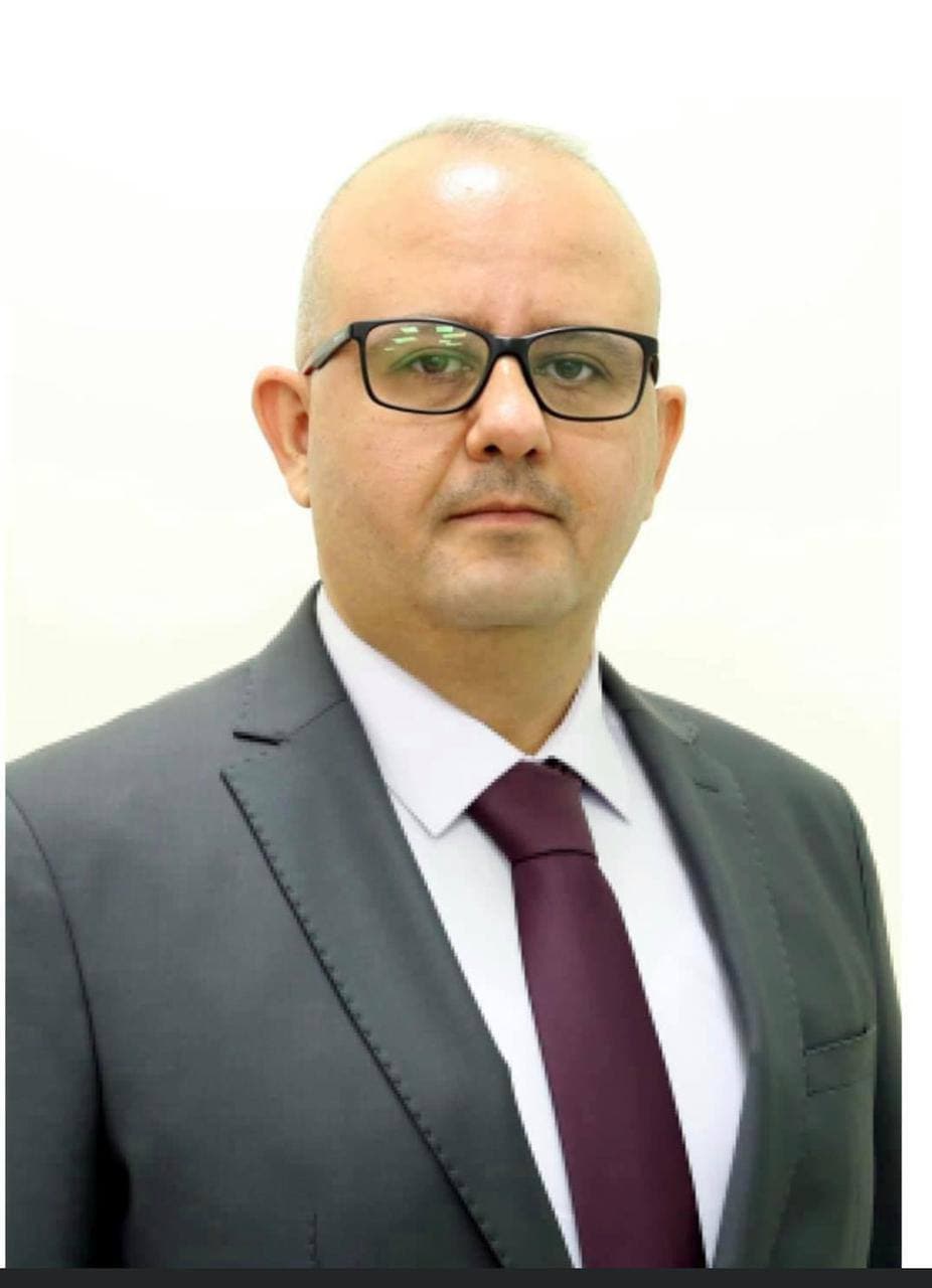 مشاركة التدريسي في قسم طب الأسنان م.بسام علي الطريحي بألقاء محاضره في كلية الجراحين الملكية البريطانيه