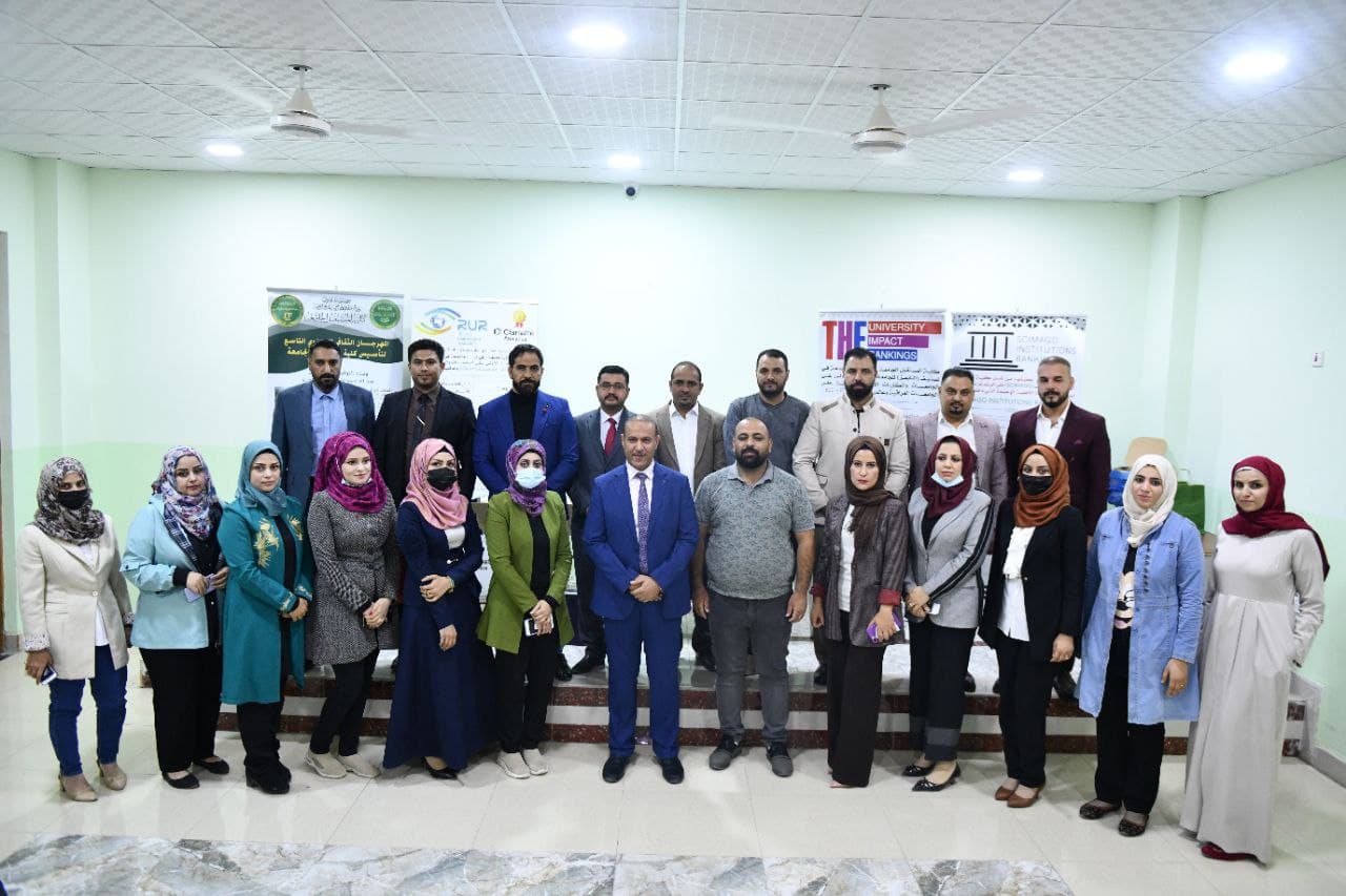 تكريم الطلبة الثلاثة الاوائل