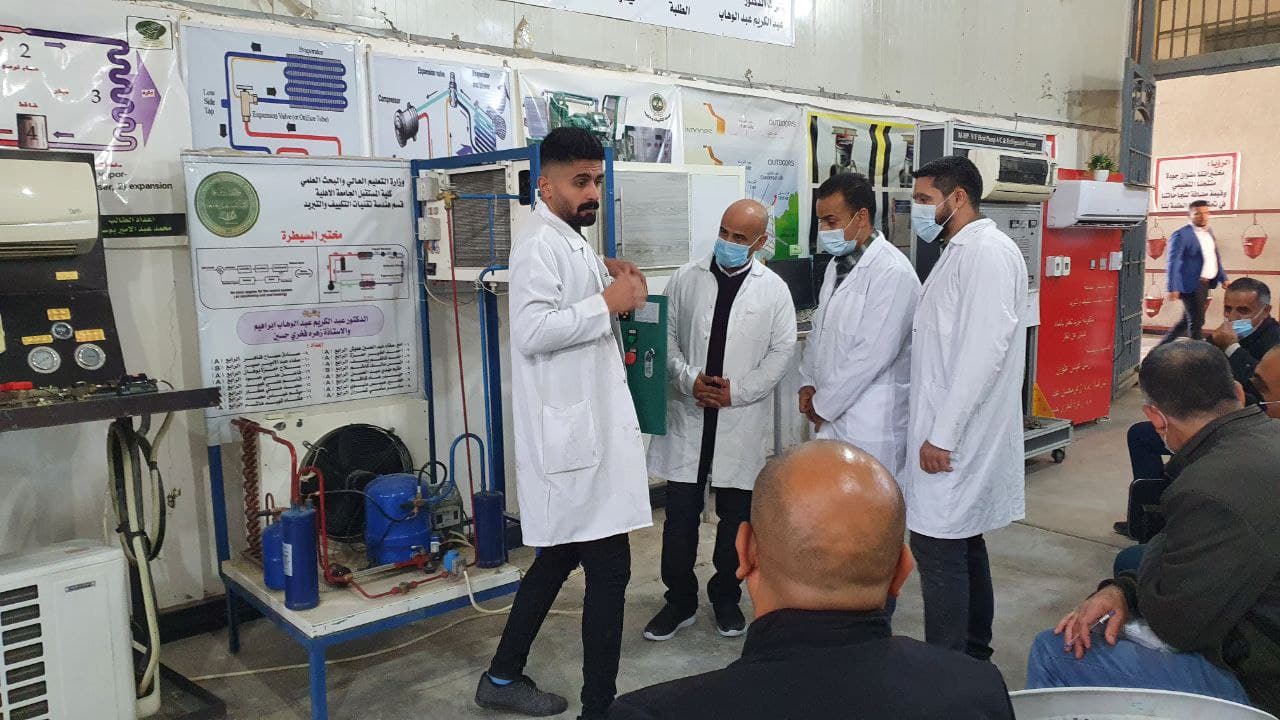 الجانب العملي في مختبرات قسم هندسة تقنيات التكييف و التبريد  