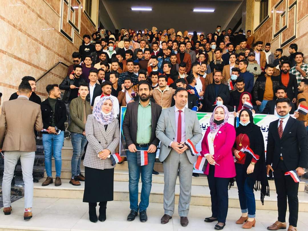 طلاب قسم الفيزياء الطبيه المرحله الاولى 