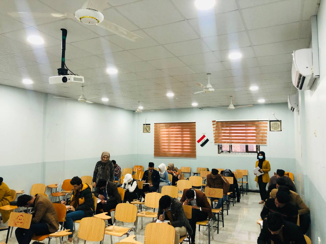 امتحانات الشهر الاول العملية لطلبة لمرحلة الثالثه للدراسة المسائية 