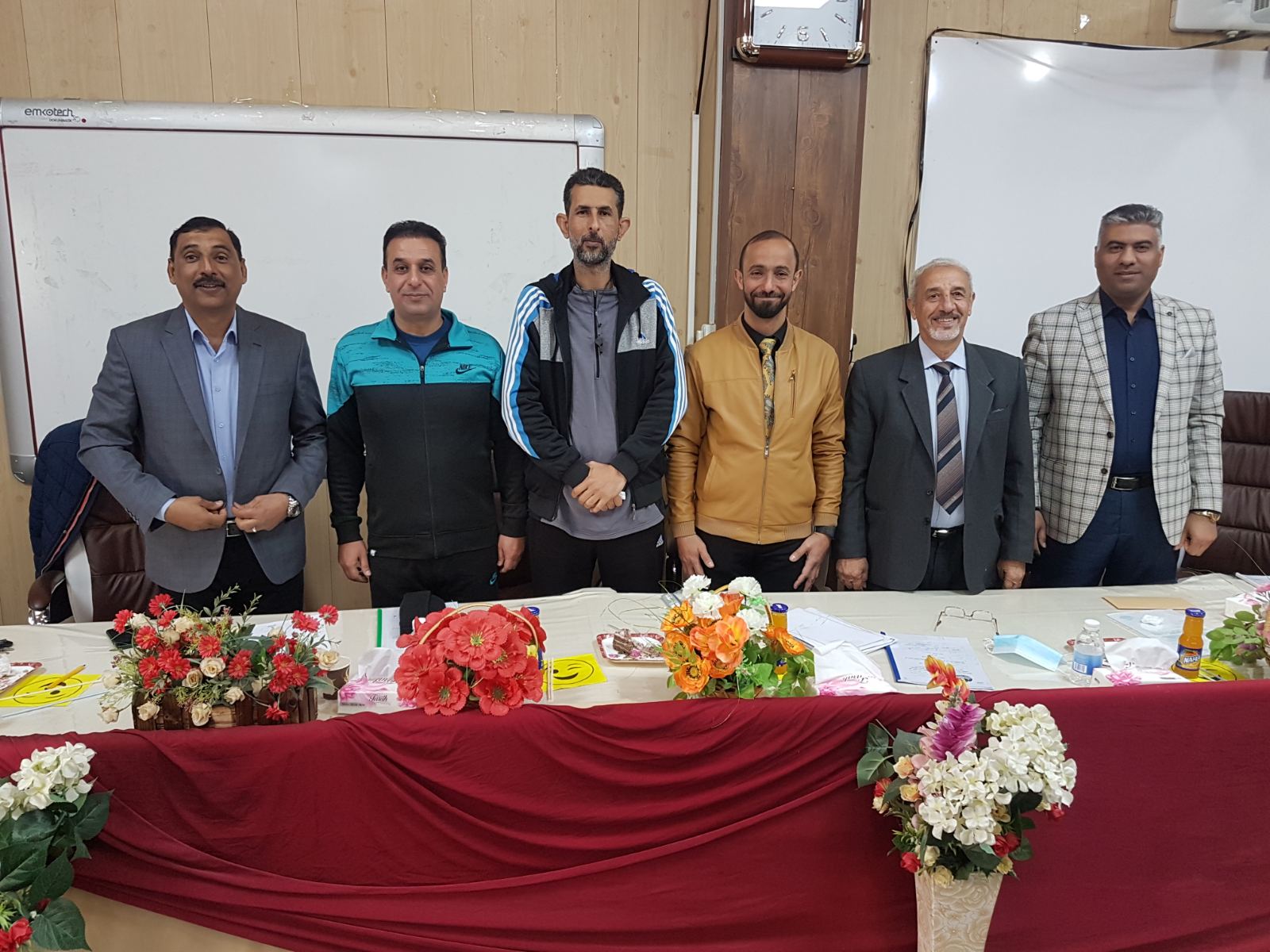 لجنة علمية  (اقرار موضوع دكتوراه )