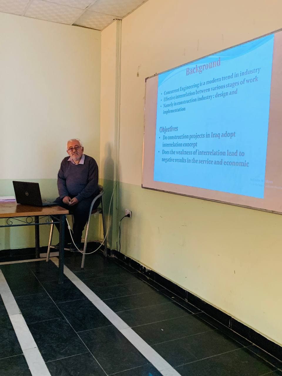 حلقة نقاشية بعنوان (Relationship between Design and Implementation Stages within Construction Projects)