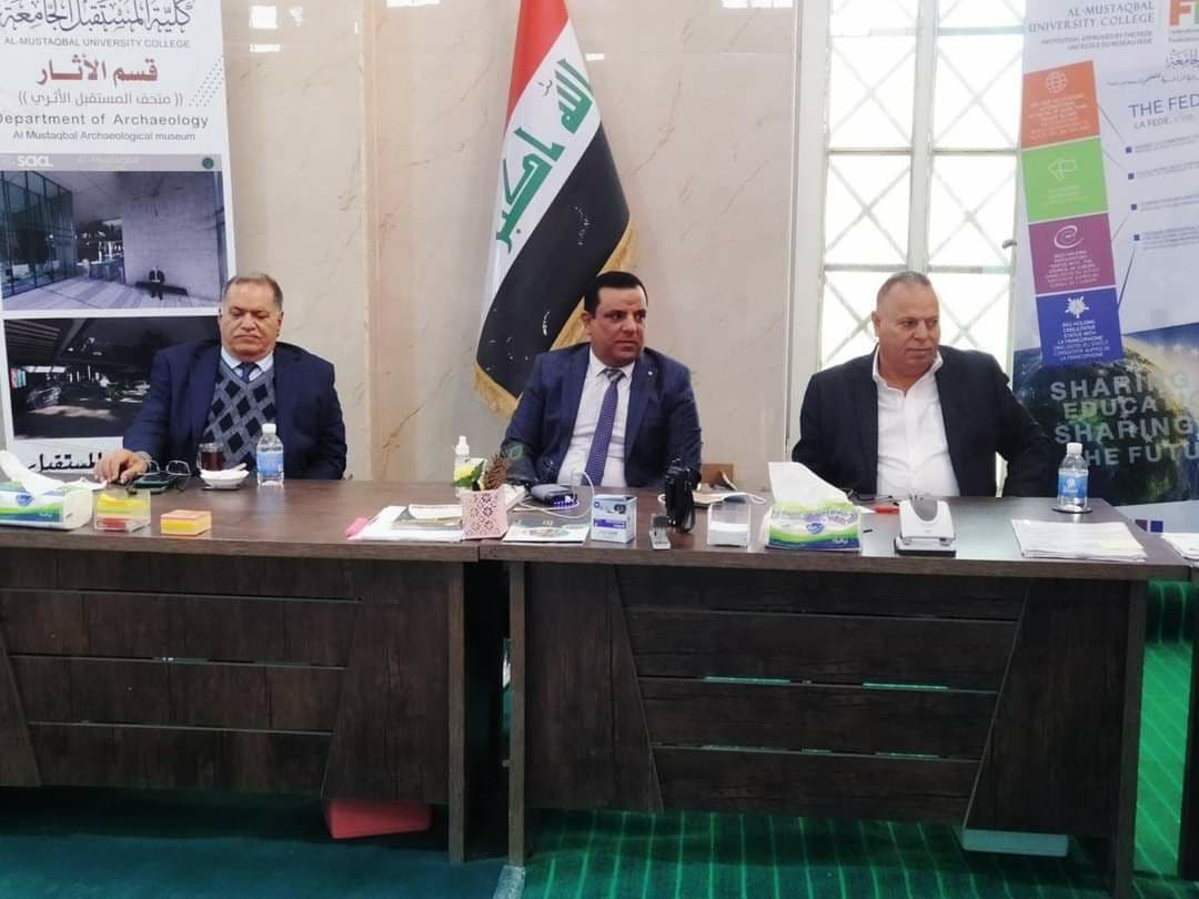 تفقد السيد عميد كلية المستقبل الجامعة الاستاذ المساعد الدكتور حسن شاكر مجدي جولته  شعبة تسجيل وقبول طلبة المرحلة الاولى للعام الدراسي ٢٠٢٠-٢٠٢١ واطلع على آلية تسجيل الطلبة