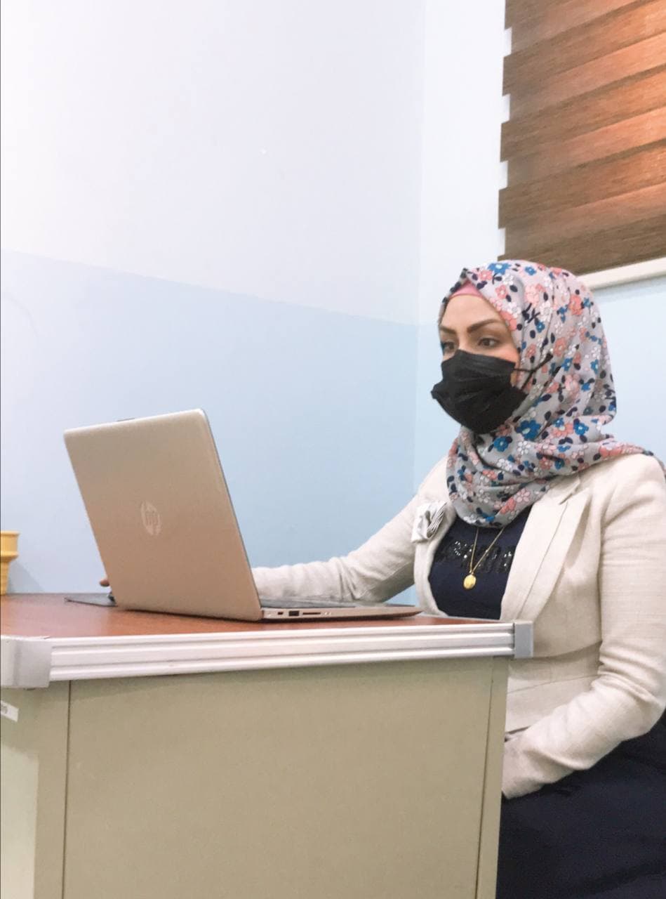 مشاركة التدريسية علا محمد مرزة في مؤتمر علمي 