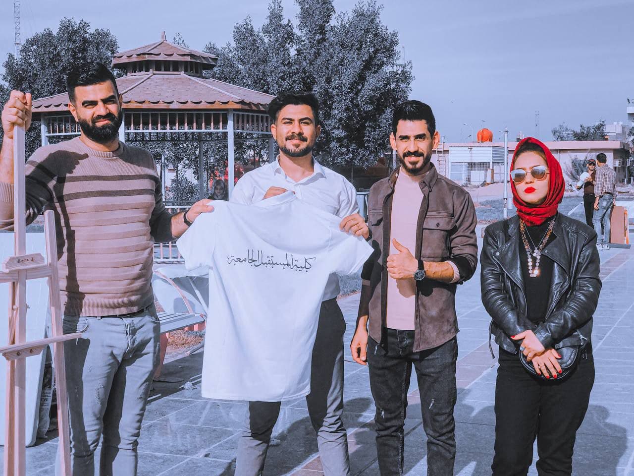 طلبة من قسم ادارة الاعمال تشارك في مهرجان للرسم 