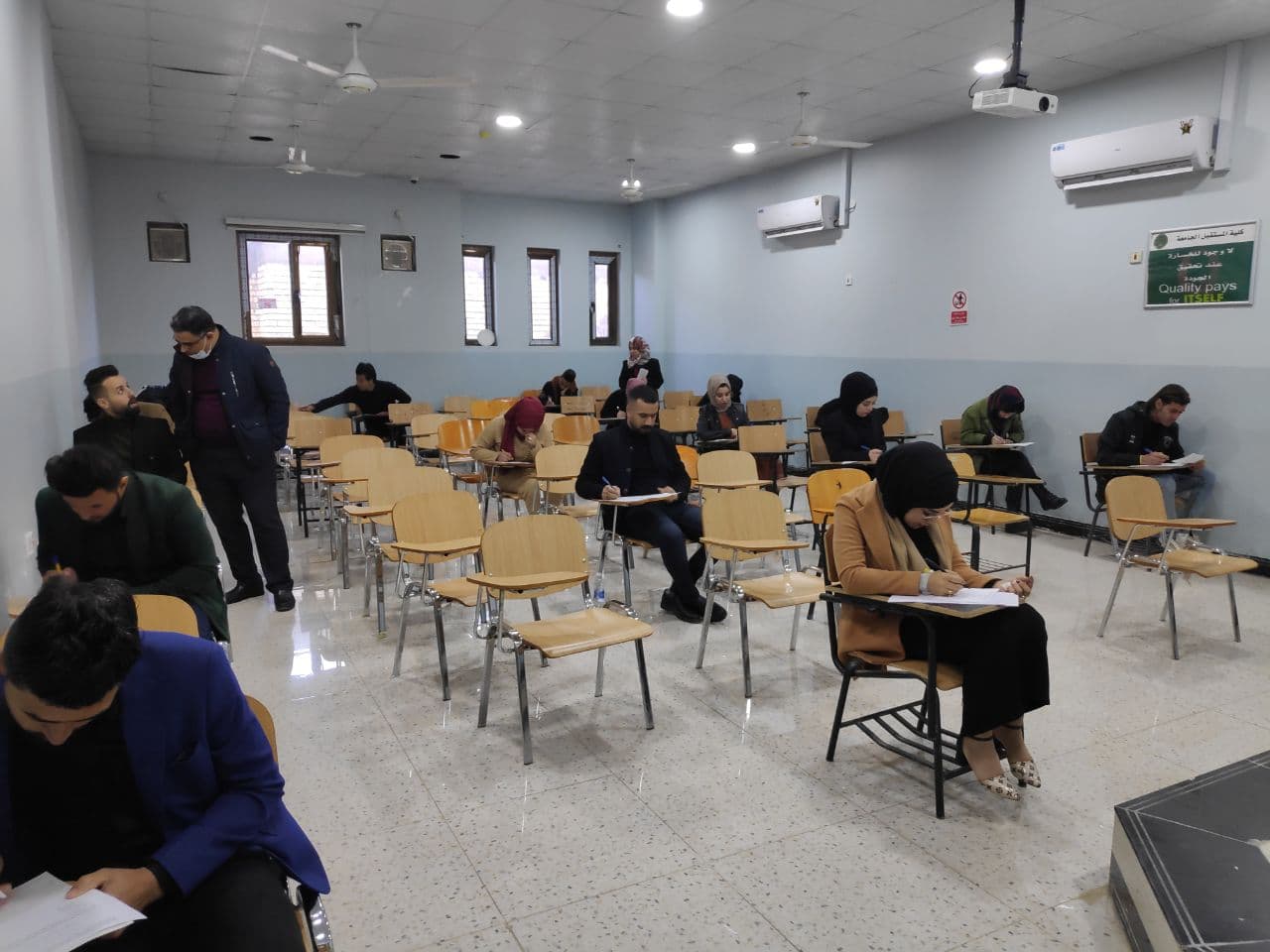 امتحانات الشهر الاول (العملي) للمرحله الرابعه