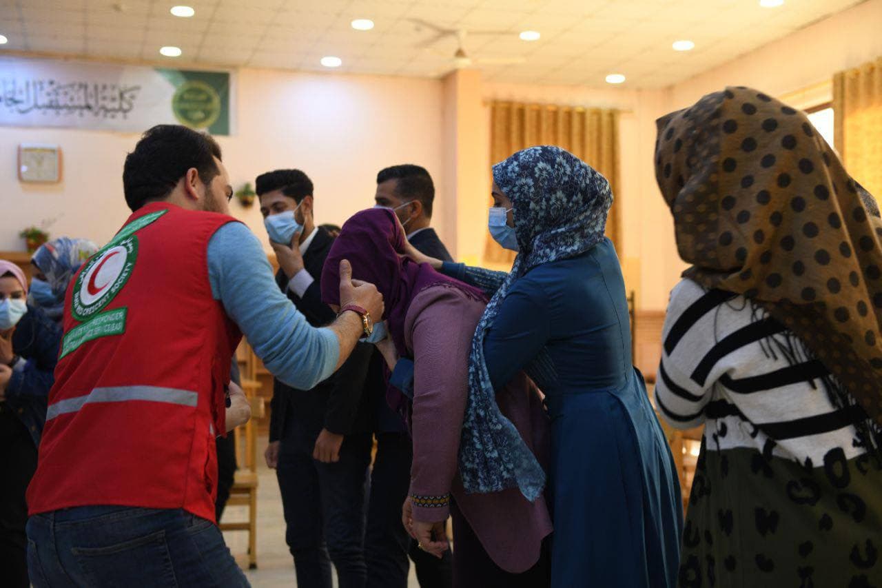 الدكتوره ليال عقيل تشارك في "ورشة الاسعاف الاولي" التي نظمتها جمعية الهلال الاحمر