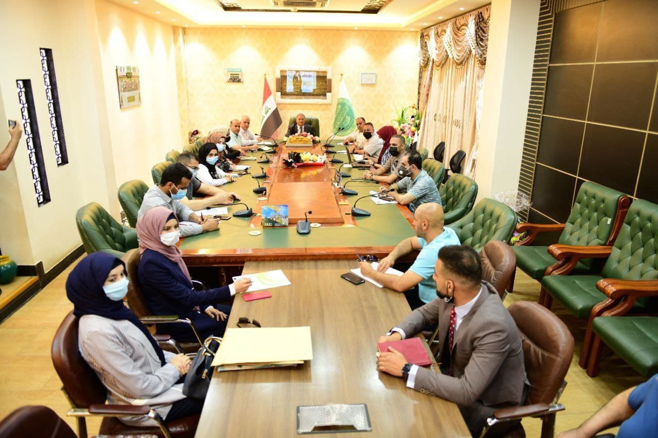 السيد عميدالكلية ا.د. حسن شاكر مجدي يترأس اجتماع لجنة تصنيفات التنمية المستدامة المركزية