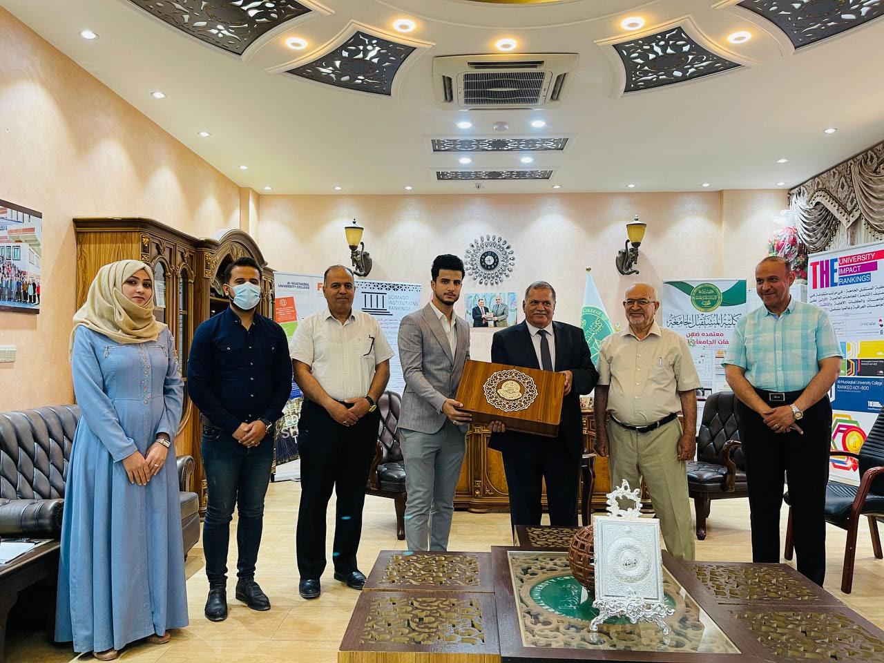   استمرار توافد المهنئين للسيد عميد كلية المستقبل الجامعة الأستاذ الدكتور حسن شاكر مجدي بمناسبة ترقيته الى مرتبة الأستاذية 