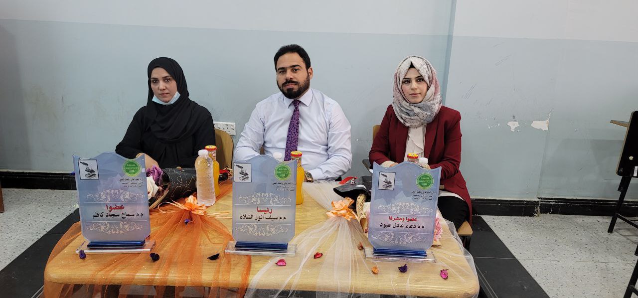 استمرار  المناقشات  العلمية  لبحوث التخرج