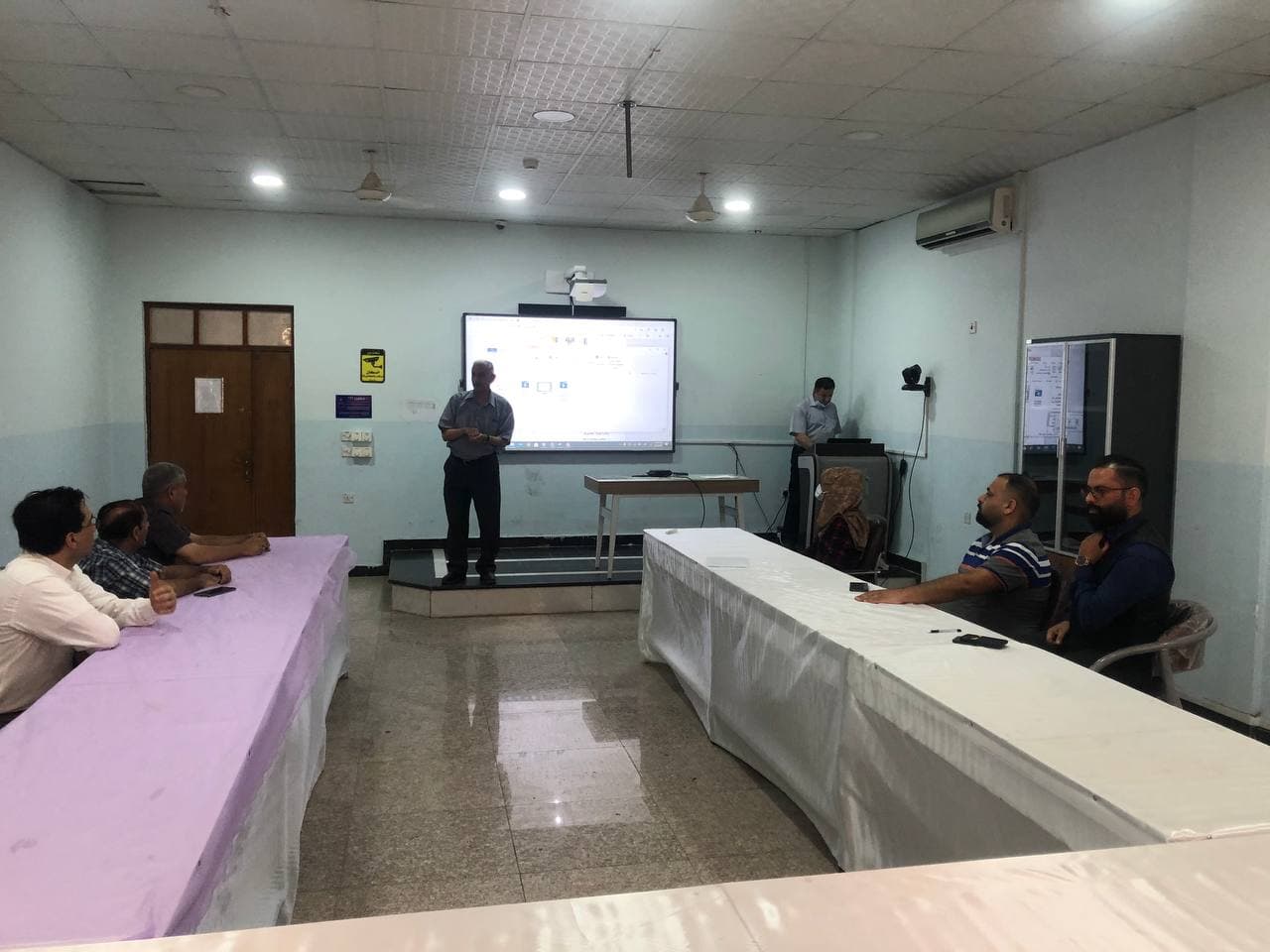 ورشة حول التوربينات المائية