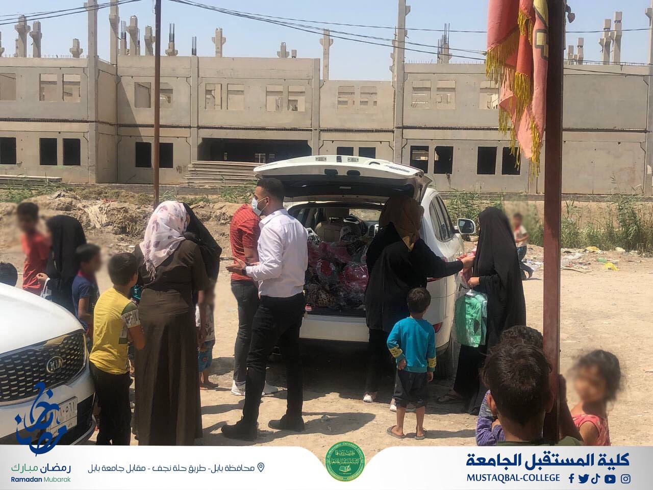 طلبه قسم الاعلام بالتعاون مع وحده الانشطة الطلابية تنظم حمله (كسوه عيد الفطر المبارك) على العوائل المتعففة في مدينة بابل  