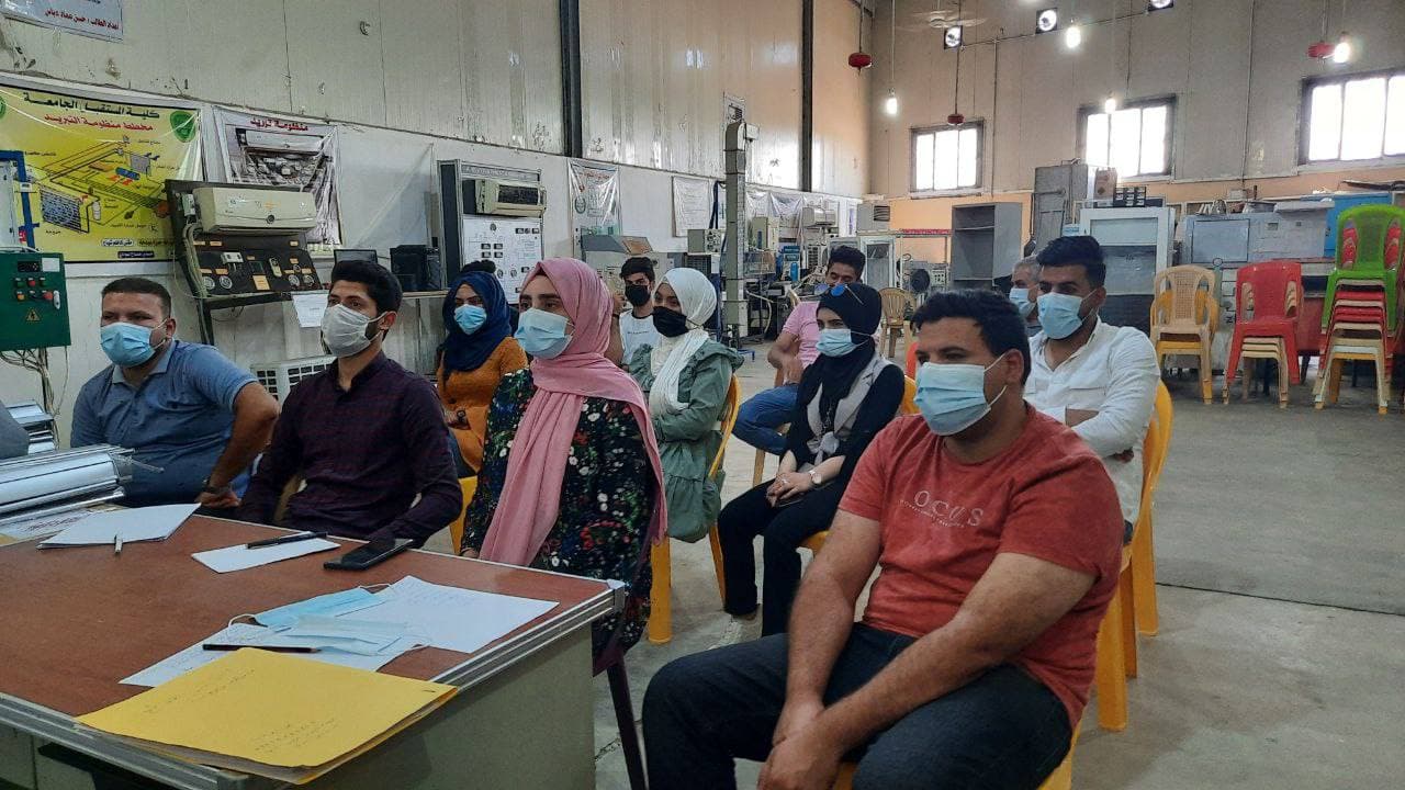 تعزيز كفاءة المختبرات العلمية  بتدريب الفنيين وتأهليهم