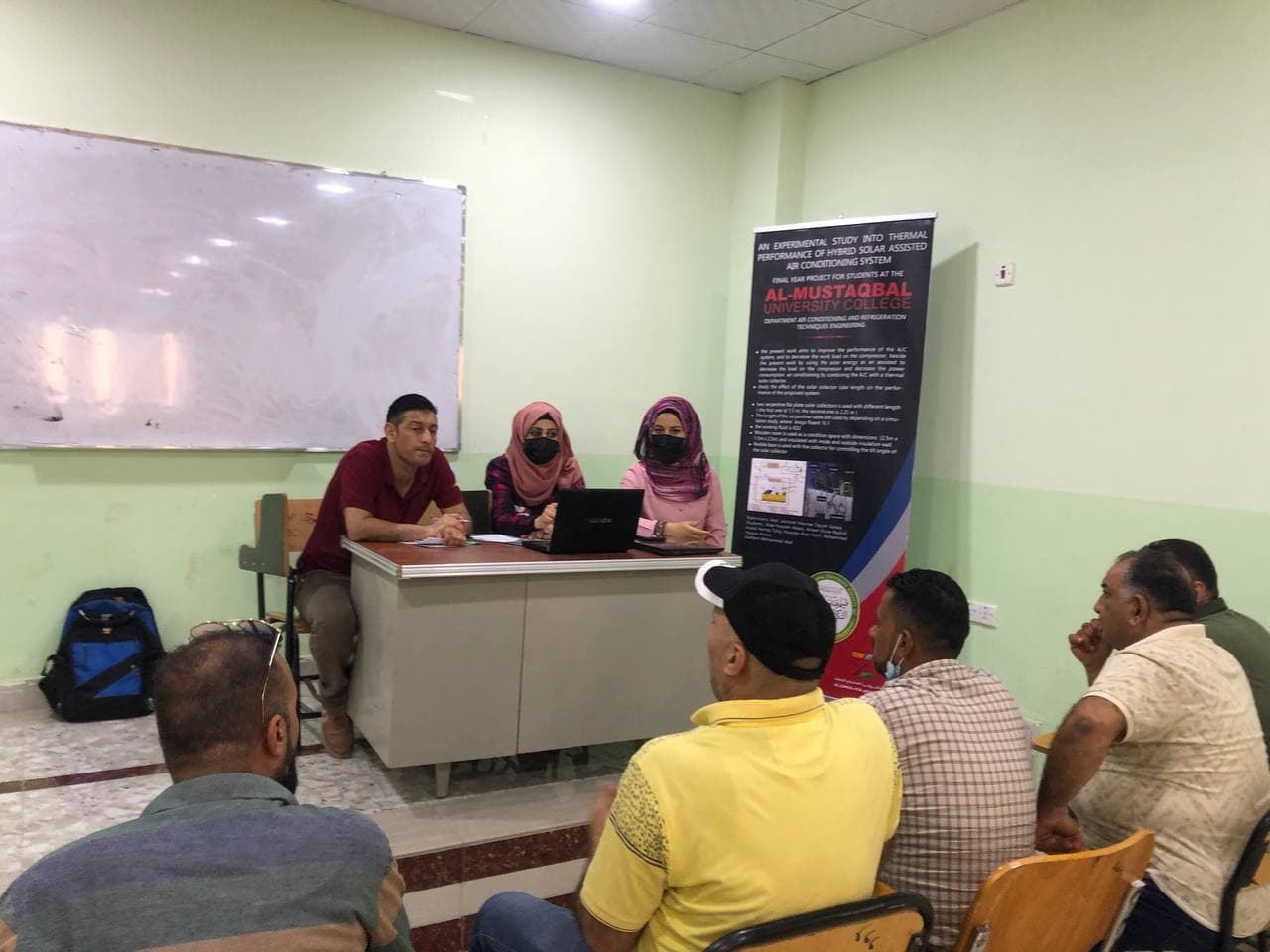  مناقشة مشاريع التخرج