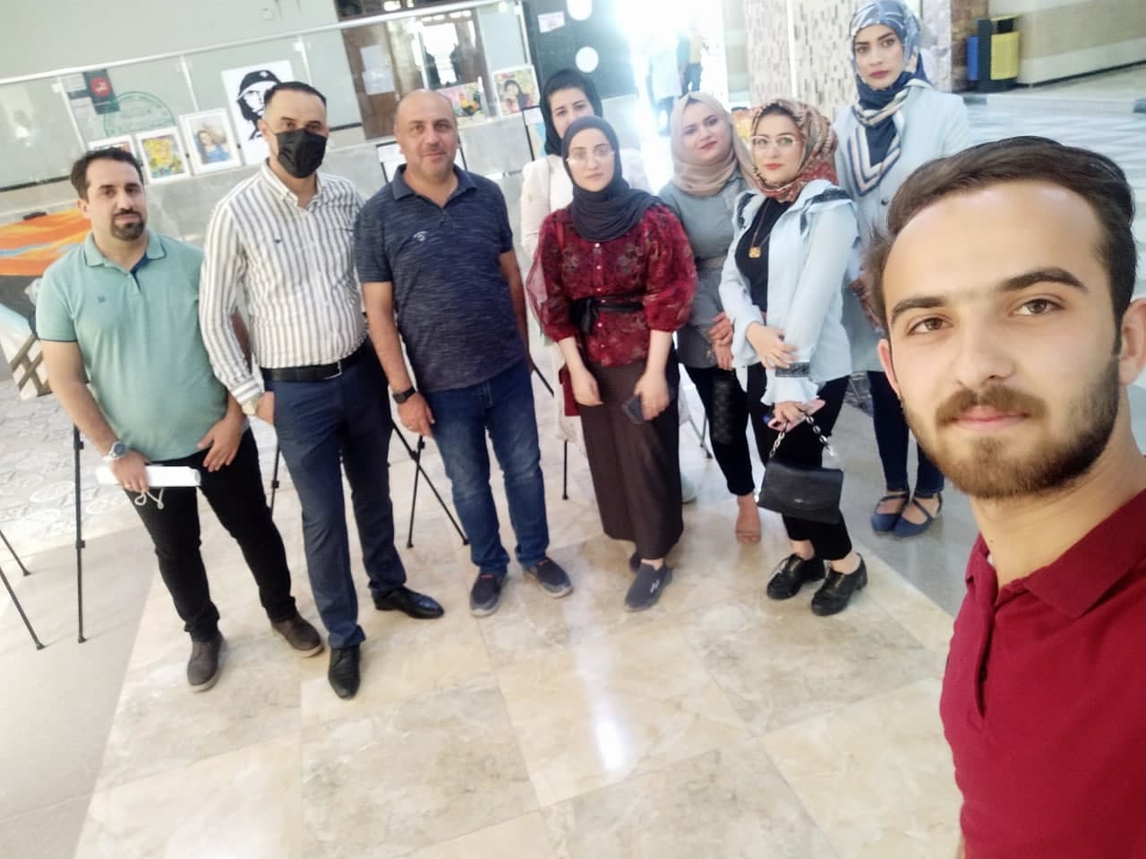  المشاركة في معرض للفنون التشكيلية  