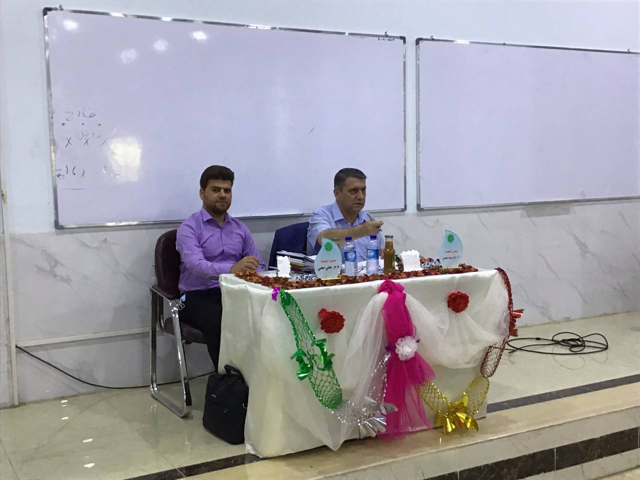 المناقشات البحثية  لمشاريع التخرج