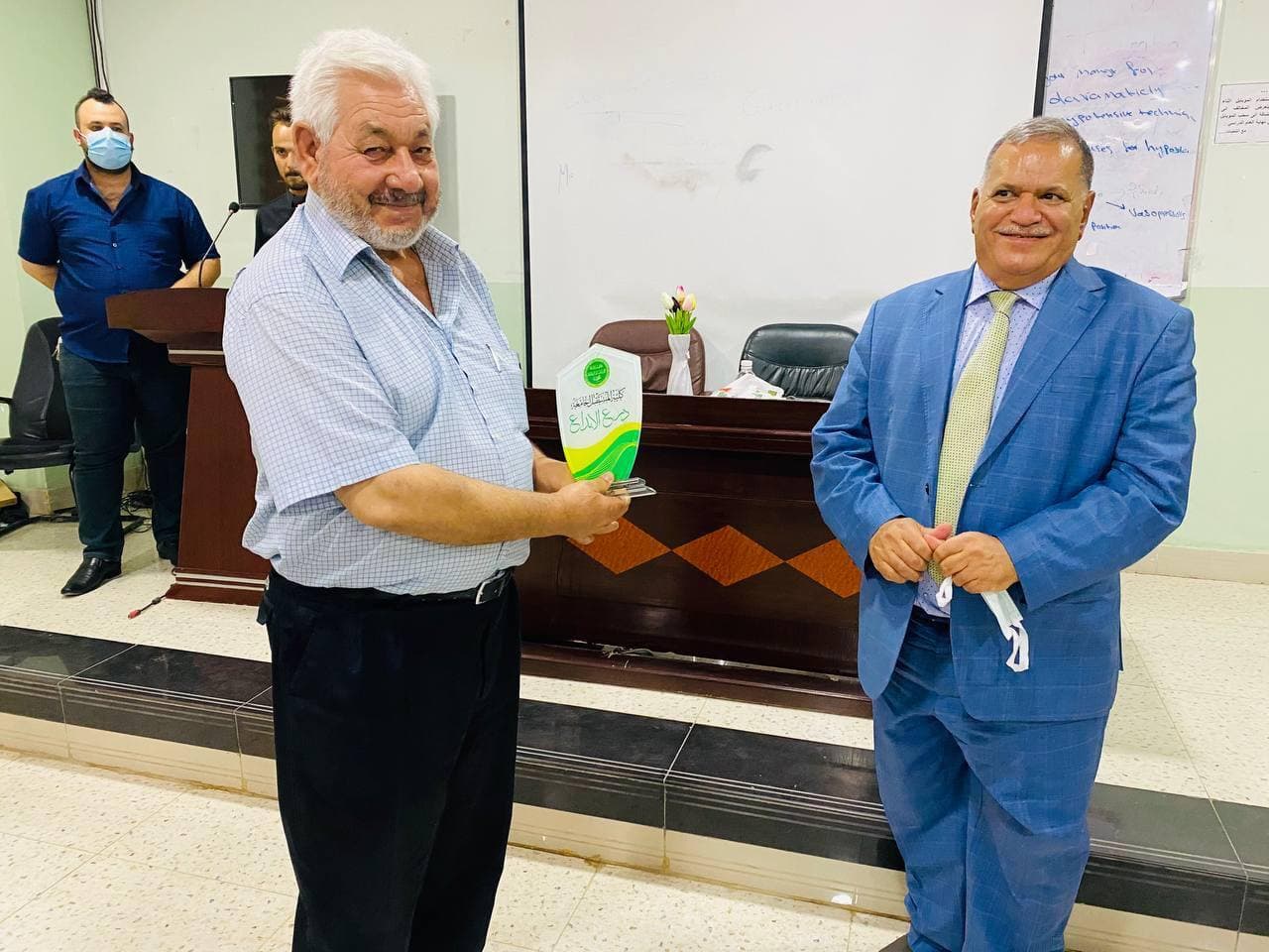 تكريم نخبة من الاساتذة المتميزين 