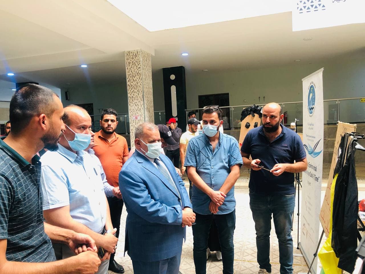 برعاية عميد كلية المستقبل الجامعة  قسم هندسة تقنيات التكييف وبالتعاون مع جمعية حماة دجلة للحفاظ على البيئة فعاليات توعوية للطلبة حول تاثير النفايات البلاستيكية على البيئة.