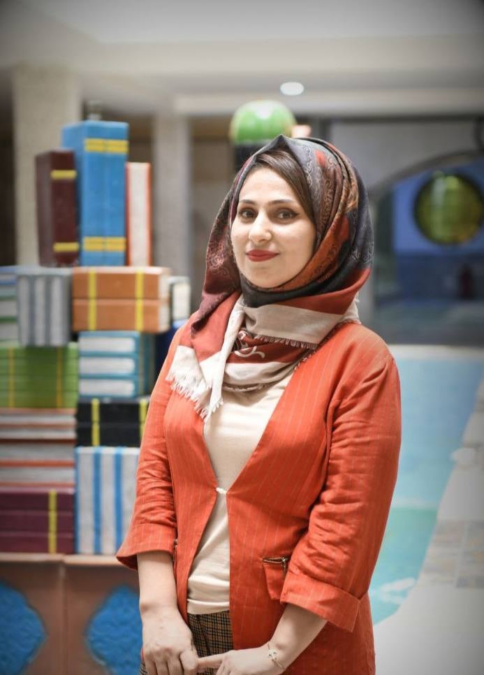 تدريسية في كلية المستقبل  الجامعة تشارك في تأليف كتاب بعنوان‏ Antibacterial Activity of Natural and Commercial Honey