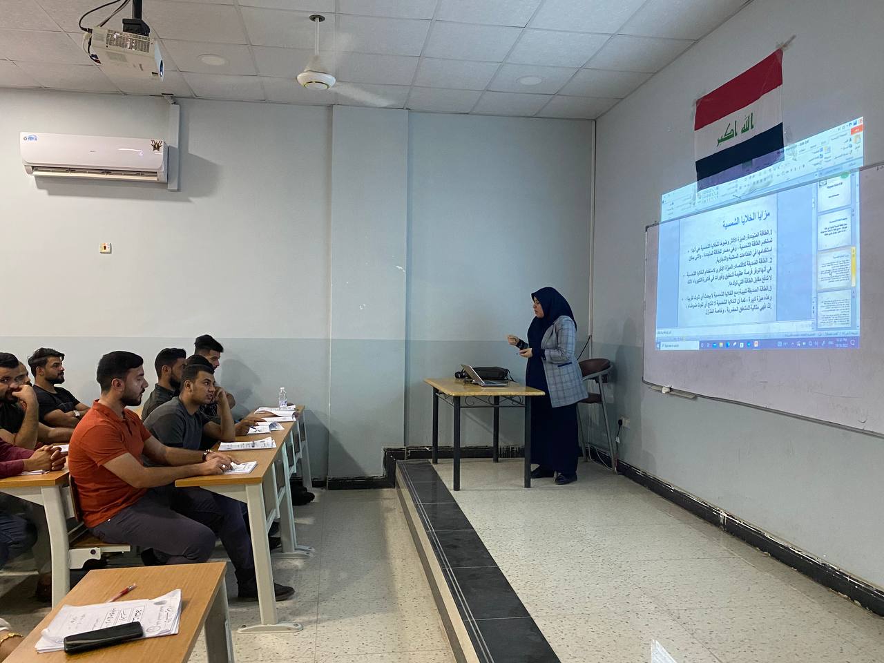 ورشة علمية بعنوان ( الخلايا الشمسية ) للتدريسية م.م سارة علي رزاق