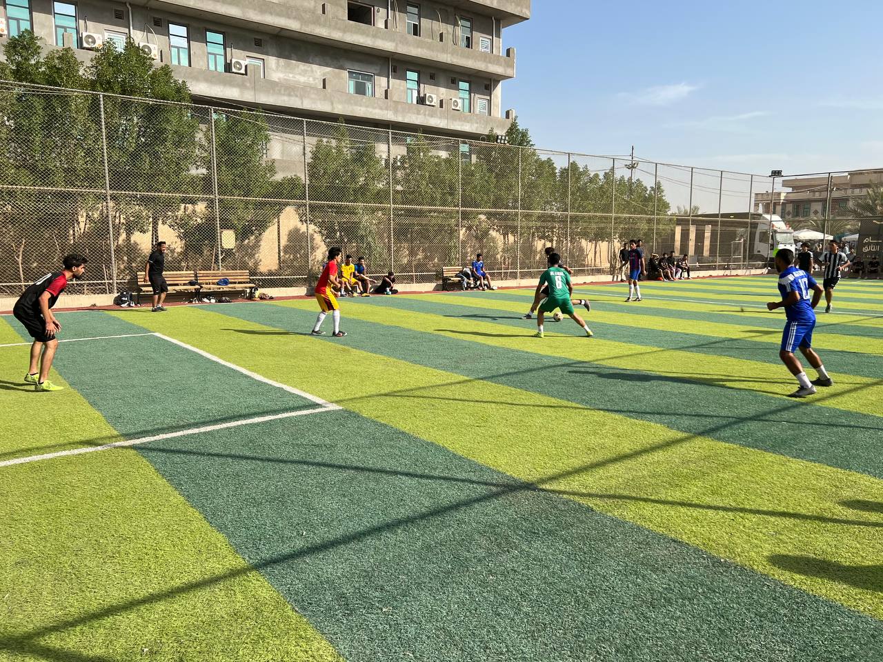 إقامة الاختبارات الخاصة بتشكيل فريق كرة القدم لقسم تقنيات الاجهزه الطبيه