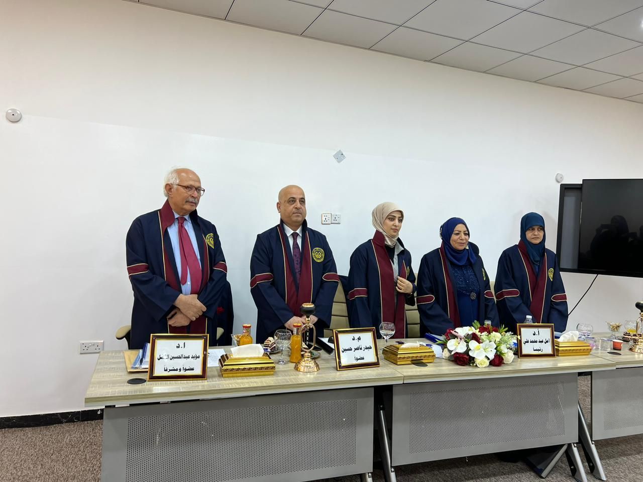 استاذان في كلية المستقبل الجامعة / قسم ادارة الاعمال يشاركان في مناقشة رسالة ماجستير