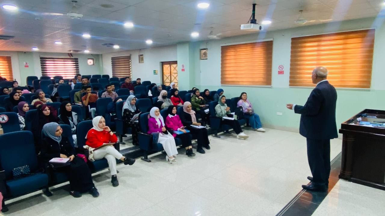 قسم تقنيات المختبرات الطبية ينظم ورشة بعنوان التلوث الأحيائي في  الخضروات  الطازجة وكيفية الوقاية منها