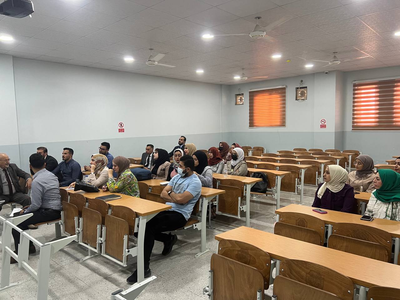 توزيع مشاريع التخرج على طلبة المرحلة الرابعة في قسم تقنيات المختبرات الطبية للعام الدراسي 2022 – 2023