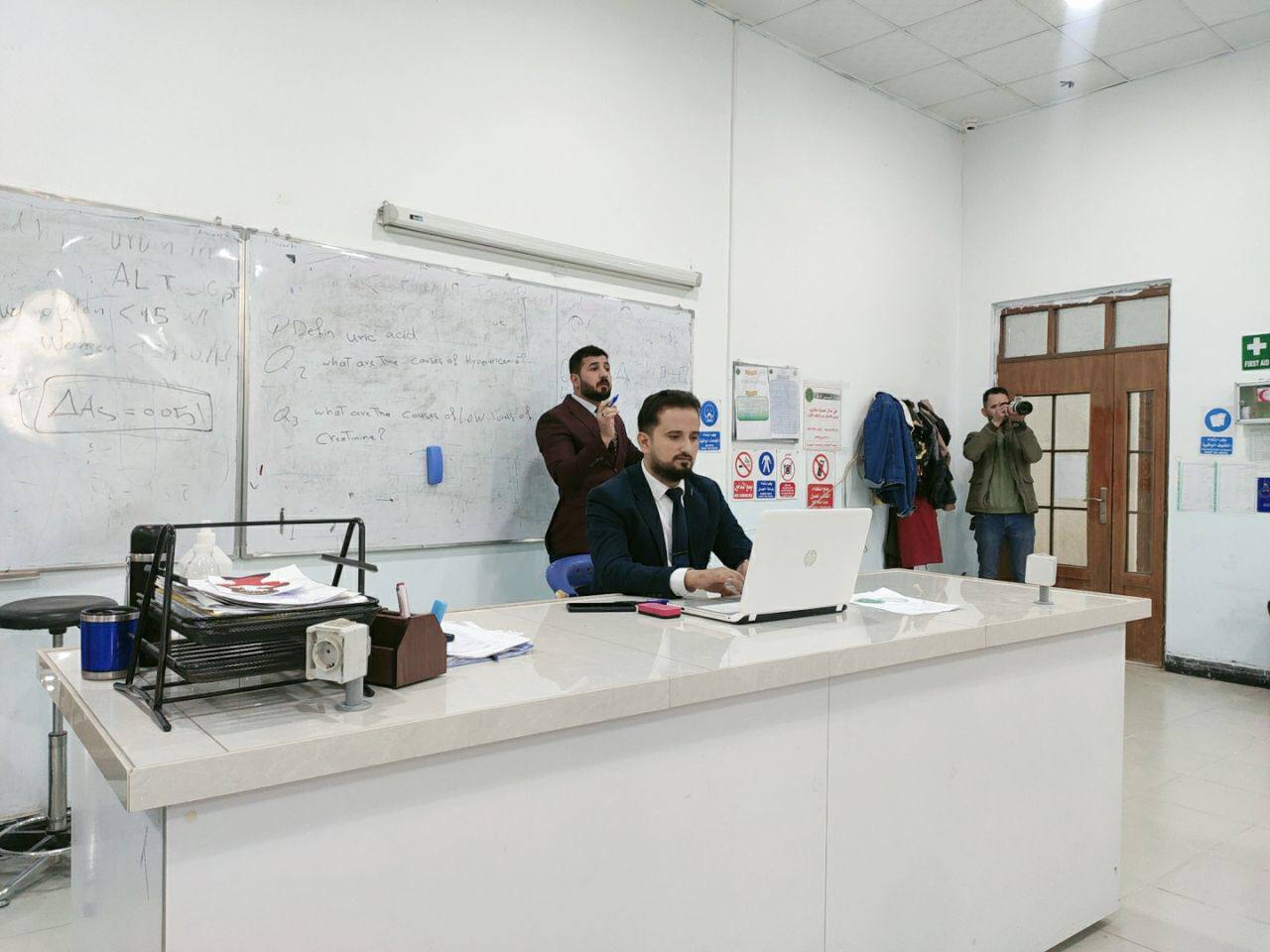 قسم تقنيات المختبرات الطبية في كلية المستقبل الجامعة  يقيم ورشه تعليمية تحت عنوان نظرية ELECTROPHORESIS ونظرية SPECTROPHOTOMETRY