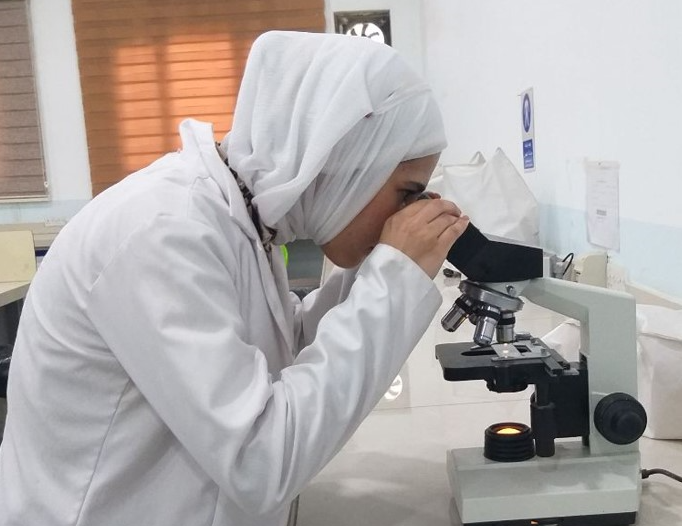 قسم تقنيات المختبرات الطبية في كلية المستقبل الجامعة ينظم ورشة تعليمية لطلبة المرحلة الثانية بعنوان  مسحة الدم ( Blood Smear)