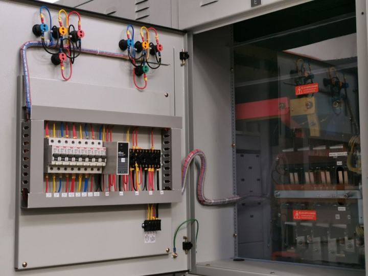 نظم قسم هندسة الطب الحياتي ندوة علمية حول مفهوم ربط المكونات في الدوائر الكهربائية