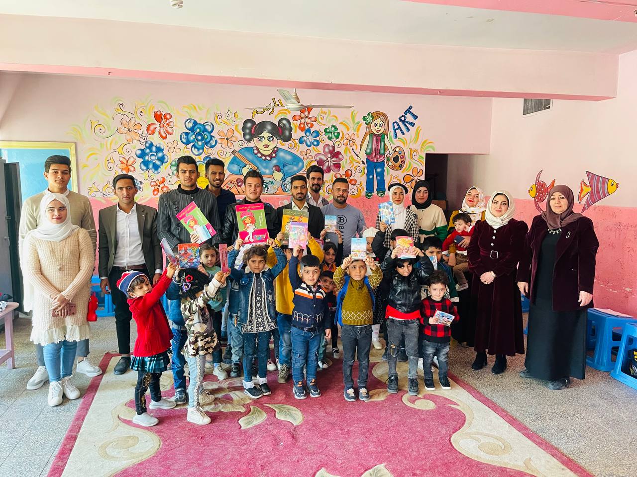  حملة تطوعية لتشجيع الاطفال الموهوبين بالرسم في روضه المهج 