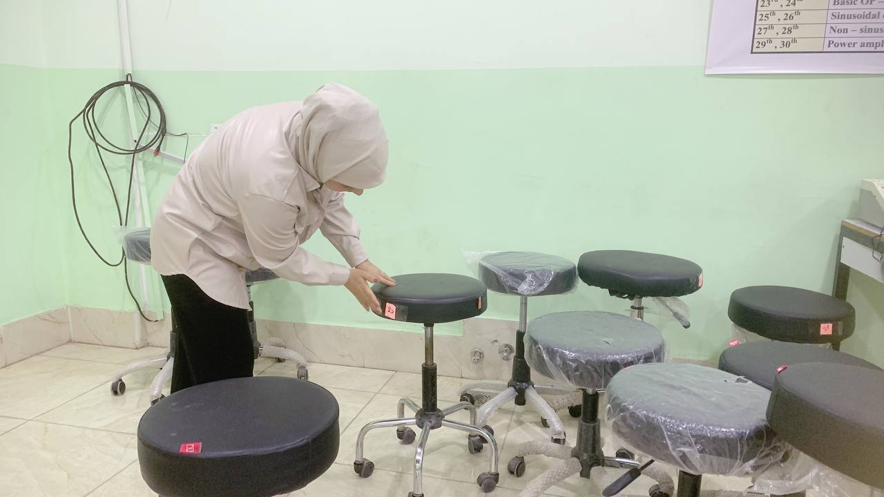 تهيئه وترتيب مختبرات قسم الاجهزه الطبيه