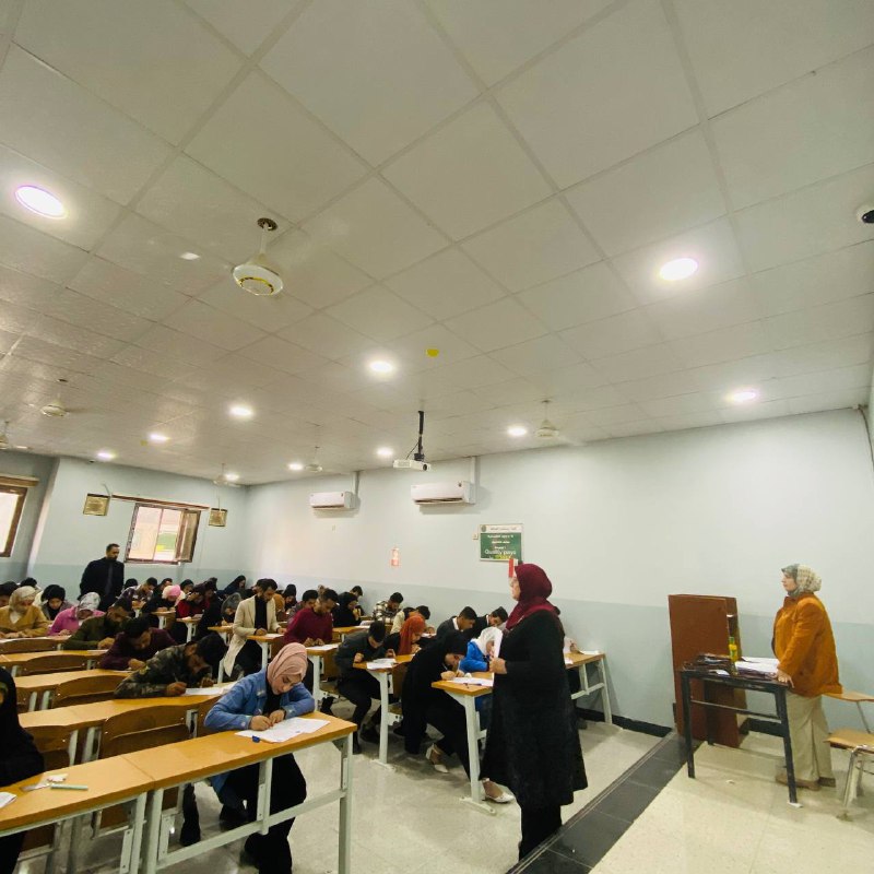 استمرار أداء الامتحانات الشهرية الحضورية لقسم الفيزياء الطبية للكورس الاول.