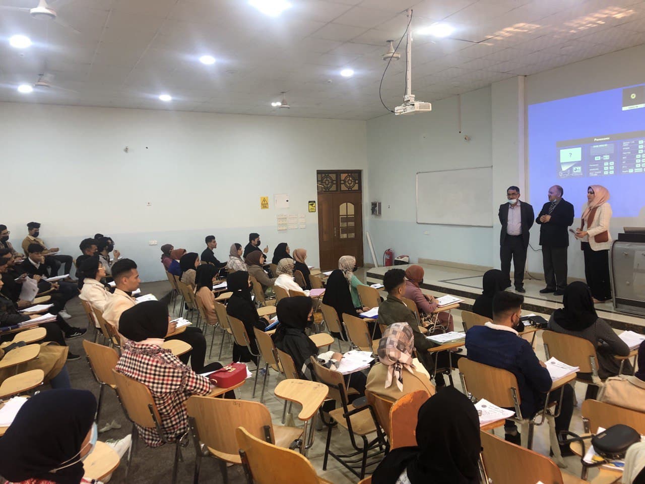 لجنة الارشاد التربوي لقسم تقنيات المختبرات الطبية تعقد لقاء مع طلبة المرحلة الاولى