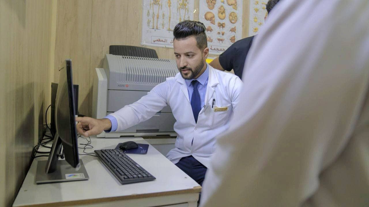 الفيزياوي . كرار حيدر ...  بعنوان (X_ray reading)