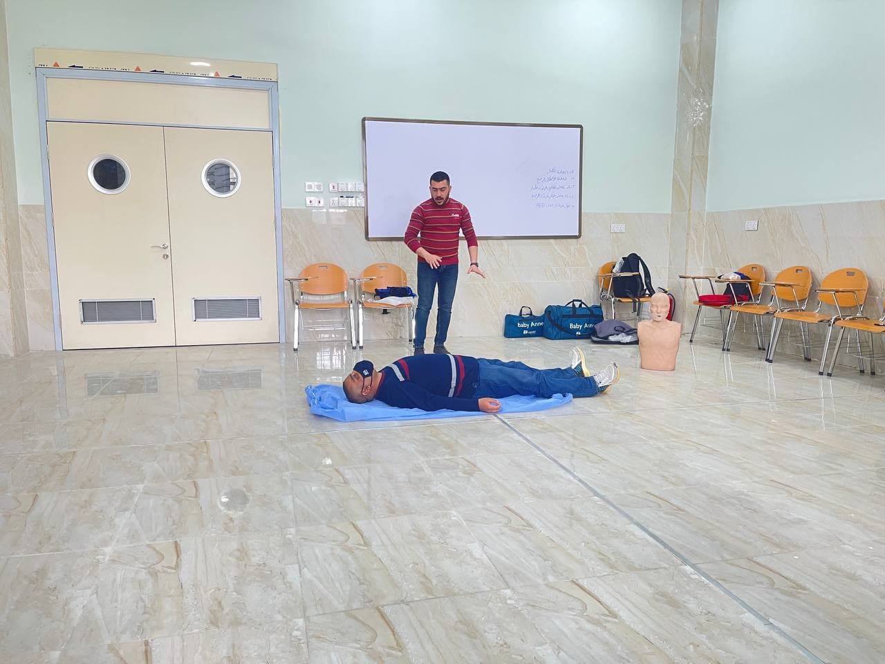 ورشة عمل طبيه عن كيفية انعاش القلب 