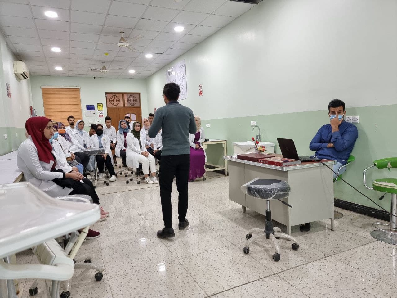 قسم طب الأسنان يقيم محاضرة توعوية عن أخلاقيات ومتطلبات كتابة الوصفة الطبية